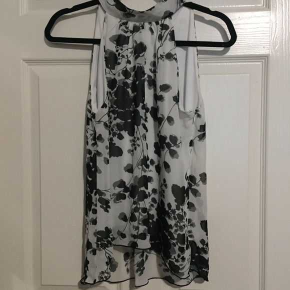 Iz Byer very flattering black and white halter - Picture 1 of 7